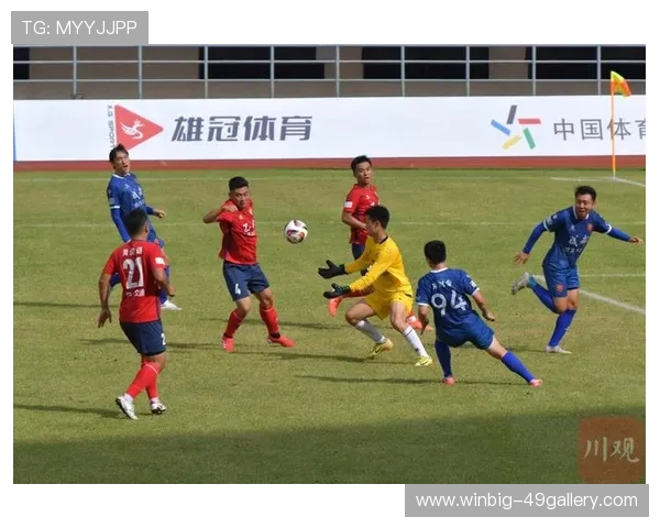 足球球星奋勇拼搏感动全场展现无畏精神与无私奉献的动人瞬间